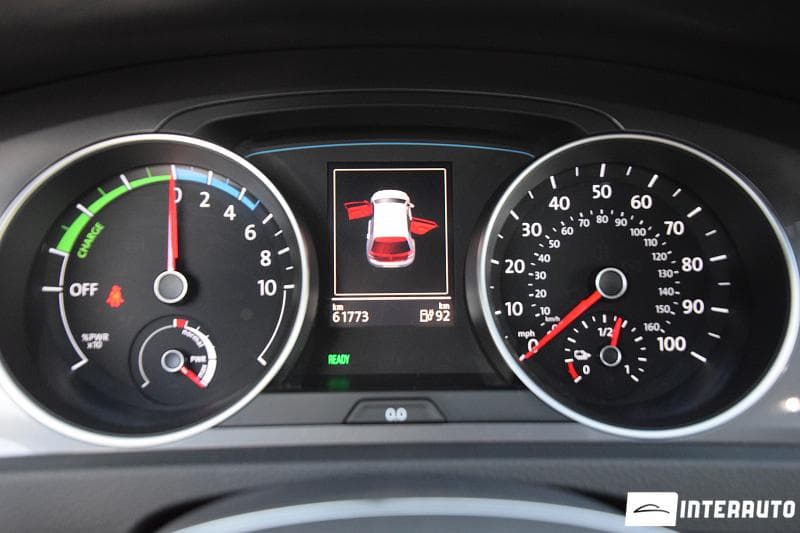 2016 Volkswagen e-Golf — Miniatură 15