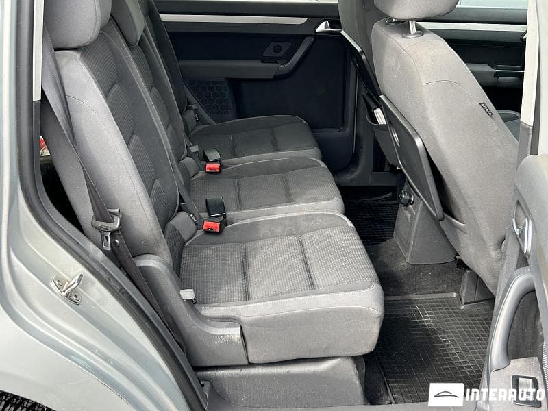 2010 Volkswagen Touran — Miniatură 16