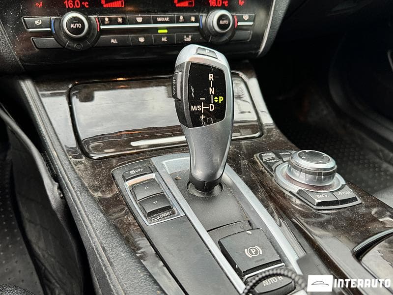 2012 BMW 528 — Miniatură 10