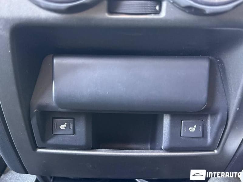 Land Rover Discovery 2012 — Миниатюра 12