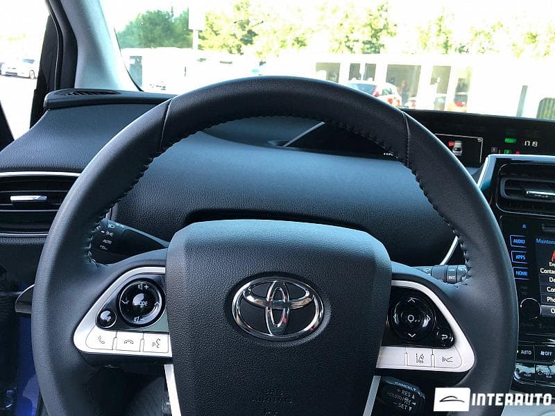 2017 Toyota Prius — Miniatură 7