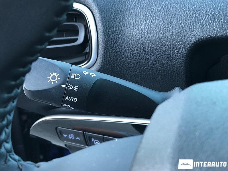 2017 Toyota Prius — Miniatură 14