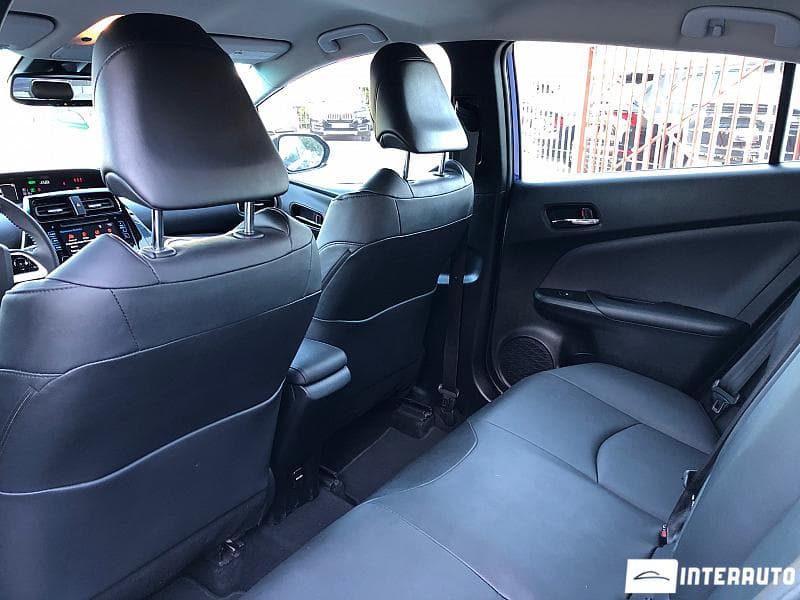 2017 Toyota Prius — Miniatură 15