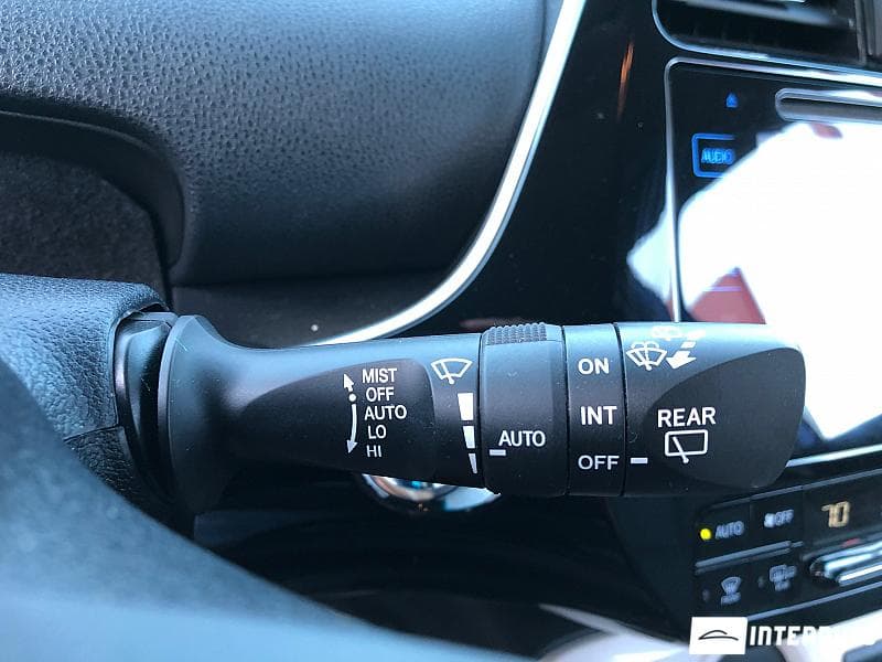 2017 Toyota Prius — Miniatură 16