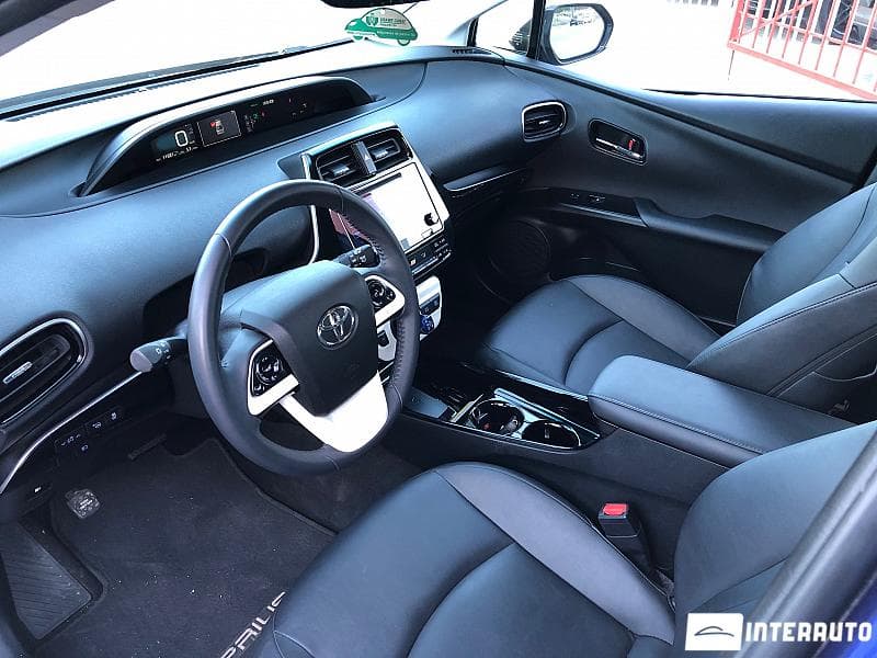 2017 Toyota Prius — Miniatură 5
