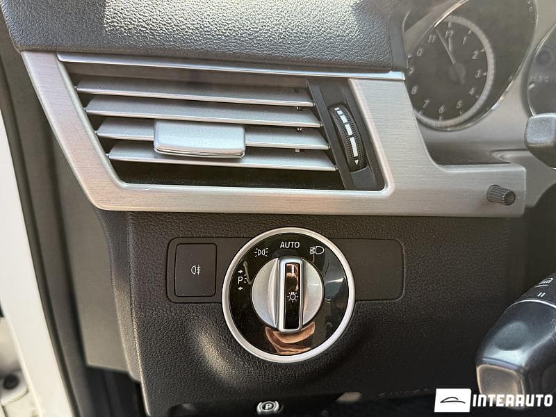 2012 Mercedes E 250 — Miniatură 19