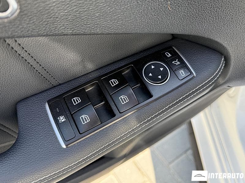 2012 Mercedes E 250 — Miniatură 18