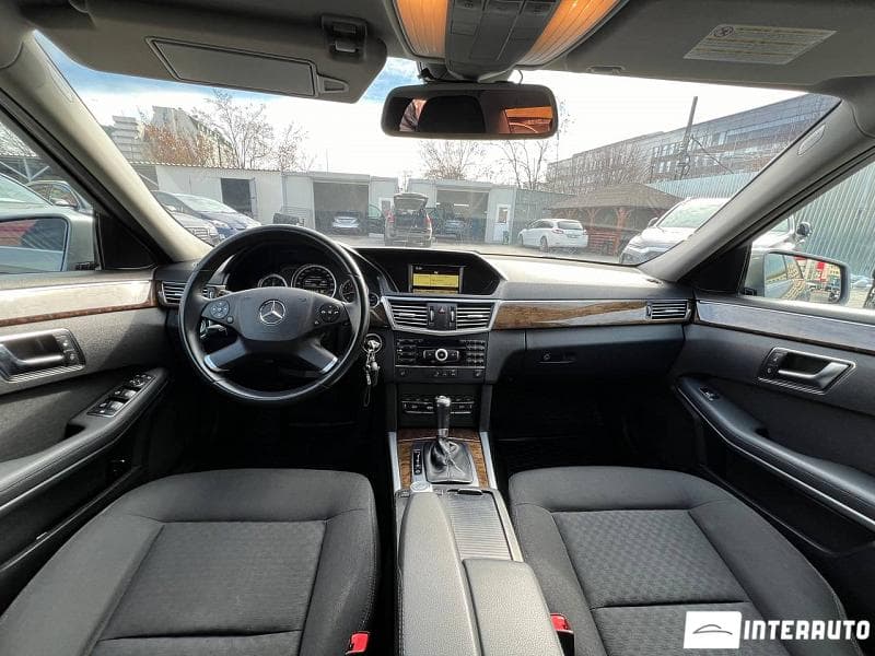 2011 Mercedes E 200 — Miniatură 7