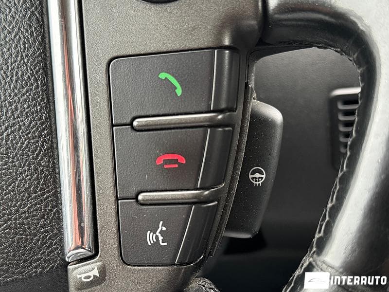 Land Rover Discovery 2012 — Миниатюра 16