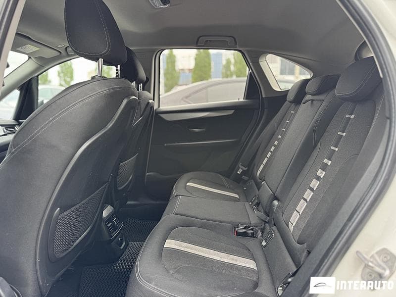 2016 BMW 216d — Miniatură 16