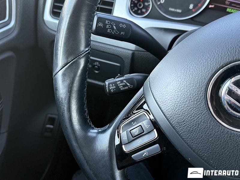 2010 Volkswagen Touareg — Miniatură 11