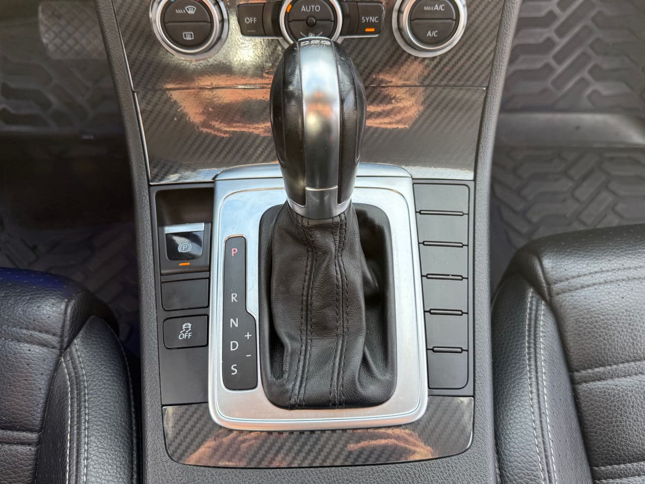2013 Volkswagen Passat CC — Miniatură 11