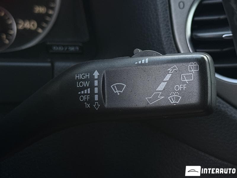 2011 Volkswagen Tiguan — Miniatură 10