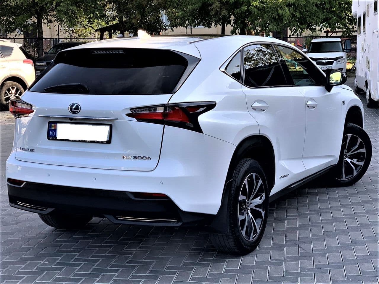 2014 Lexus NX 300H — Miniatură 4