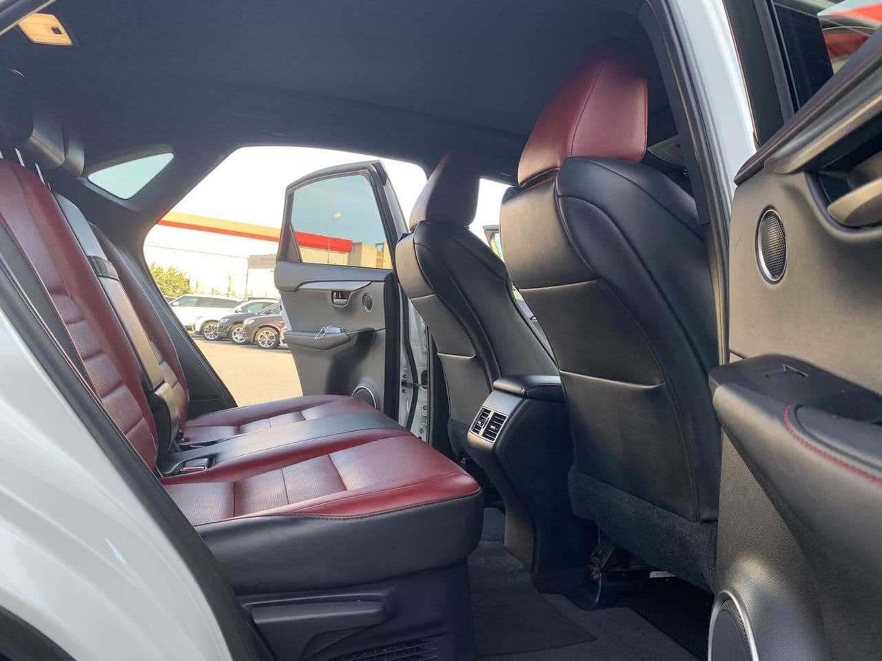 2014 Lexus NX 300H — Miniatură 12