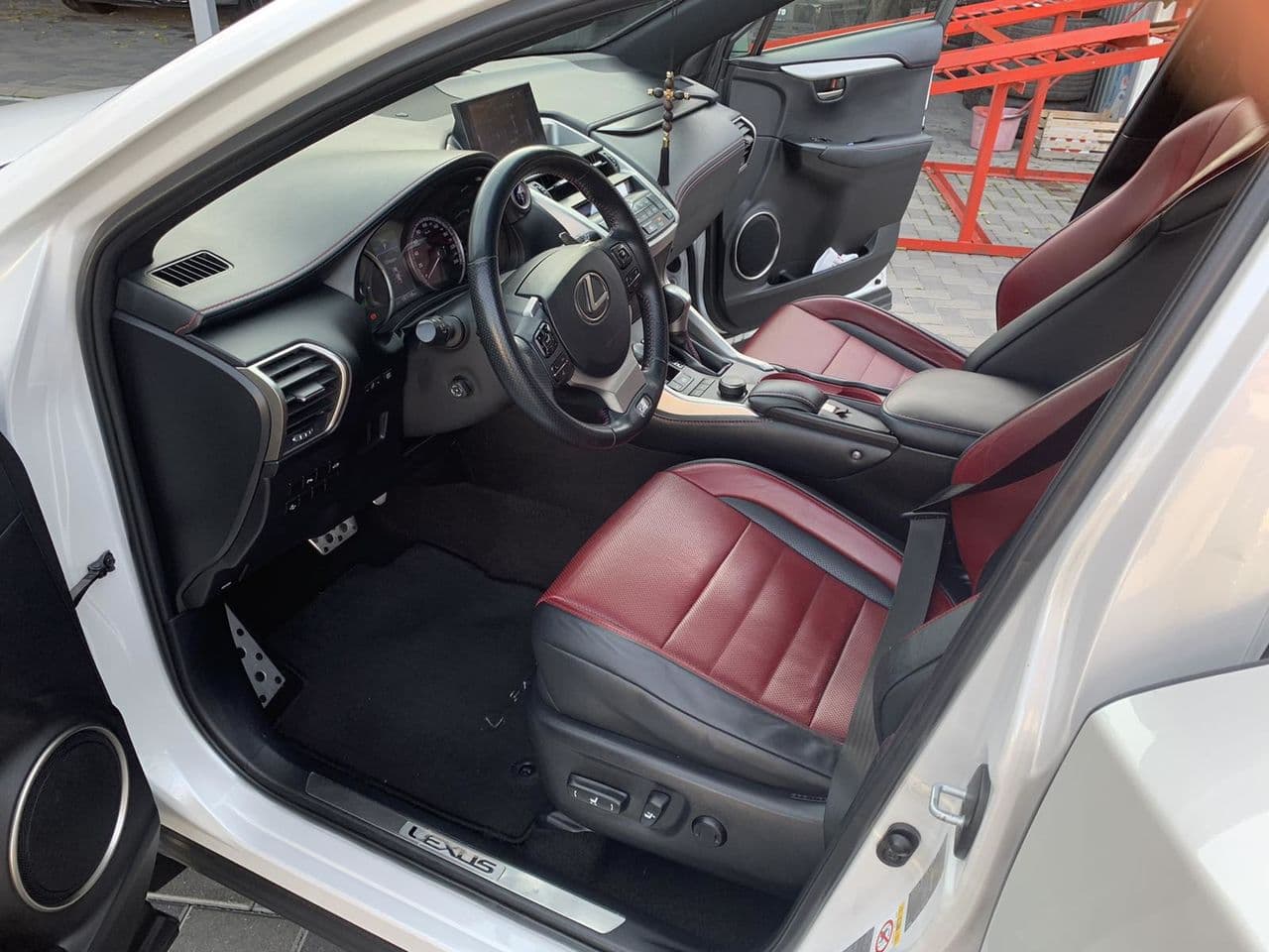 2014 Lexus NX 300H — Miniatură 5