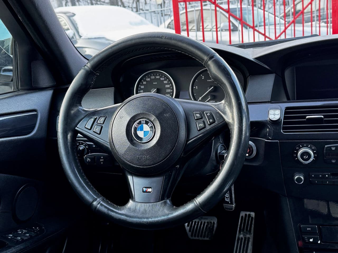 2009 BMW 520 — Miniatură 10