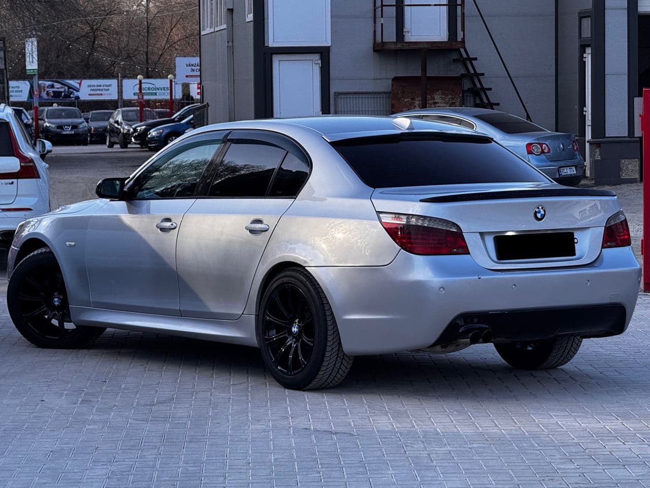 2009 BMW 520 — Miniatură 2