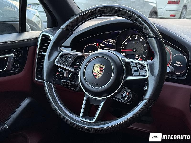 2020 Porsche Cayenne Coupe — Miniatură 14