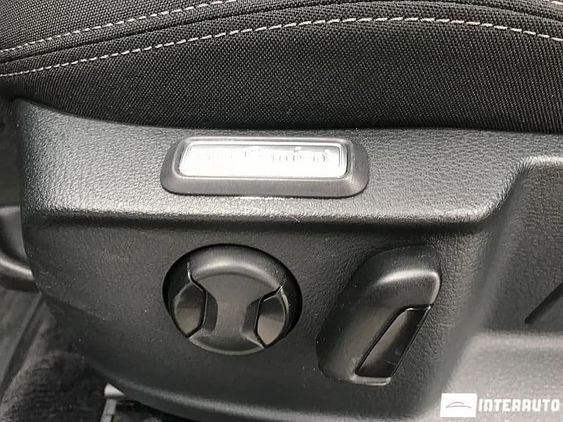 2016 Volkswagen Passat — Miniatură 15