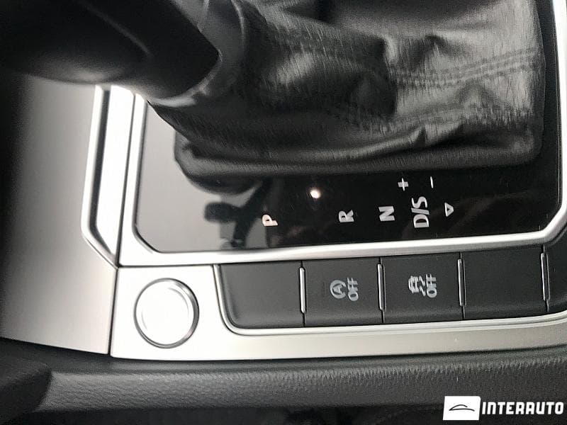 2016 Volkswagen Passat — Miniatură 19