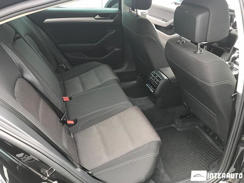 2016 Volkswagen Passat — Miniatură 22