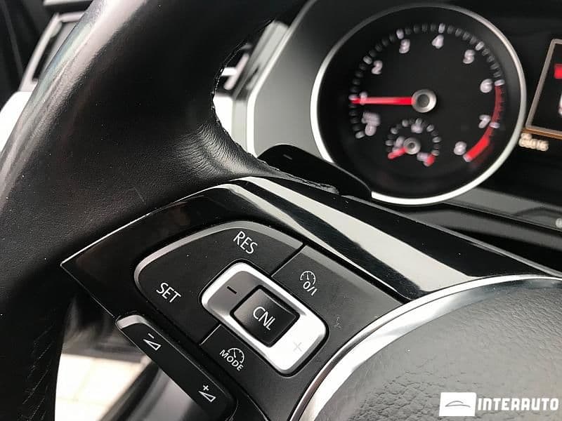 2016 Volkswagen Passat — Miniatură 10