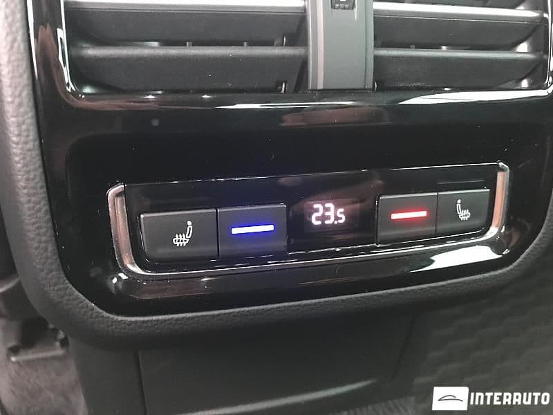 2016 Volkswagen Passat — Miniatură 14
