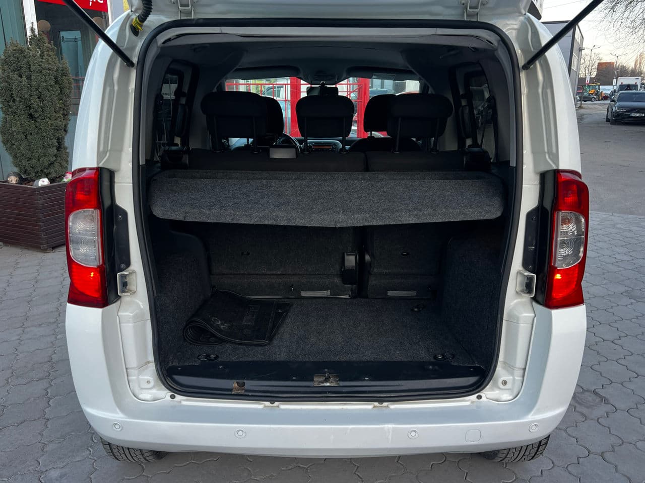 2010 Fiat Qubo — Miniatură 16