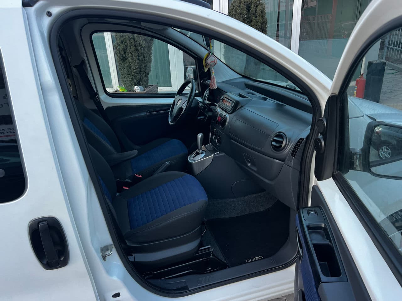 2010 Fiat Qubo — Miniatură 5