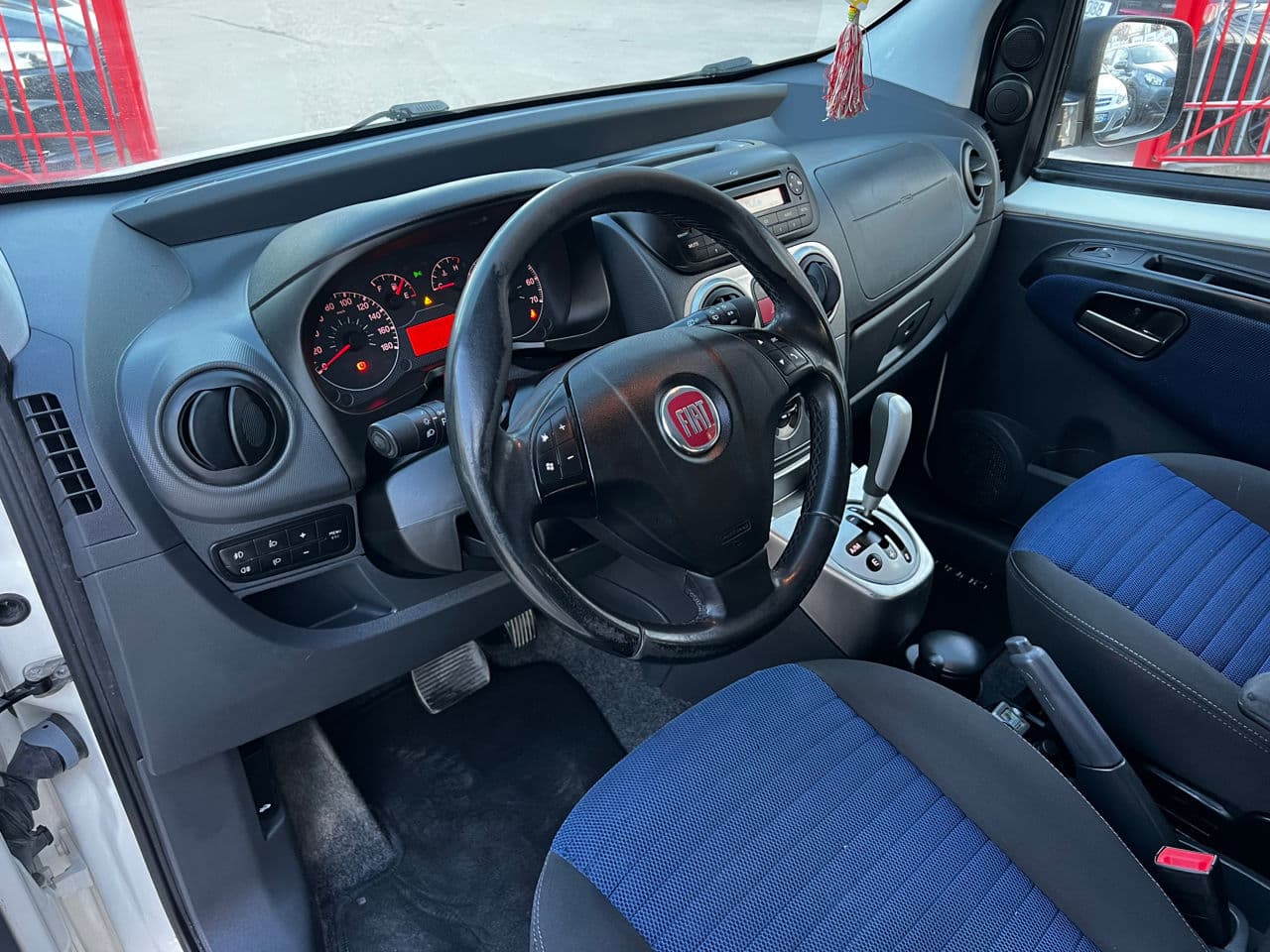 2010 Fiat Qubo — Miniatură 6