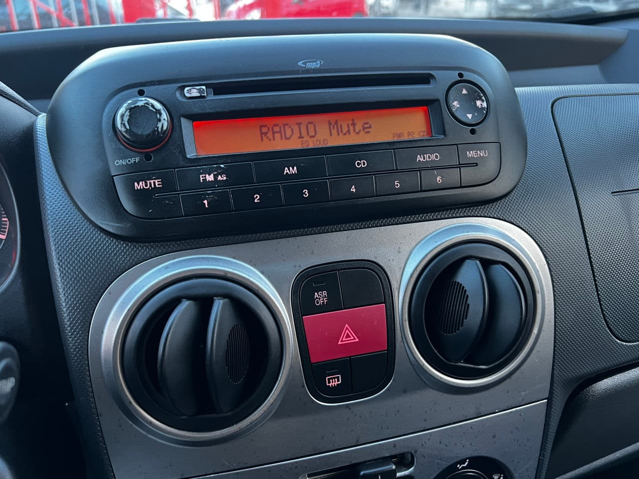 2010 Fiat Qubo — Miniatură 10