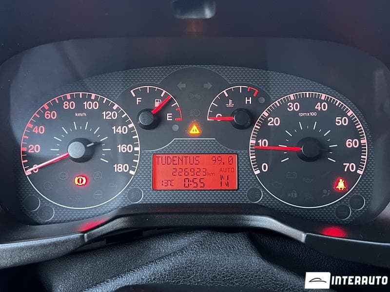2010 Fiat Qubo — Miniatură 9