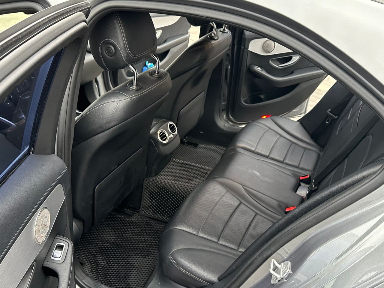 2015 Mercedes C 180 — Miniatură 15