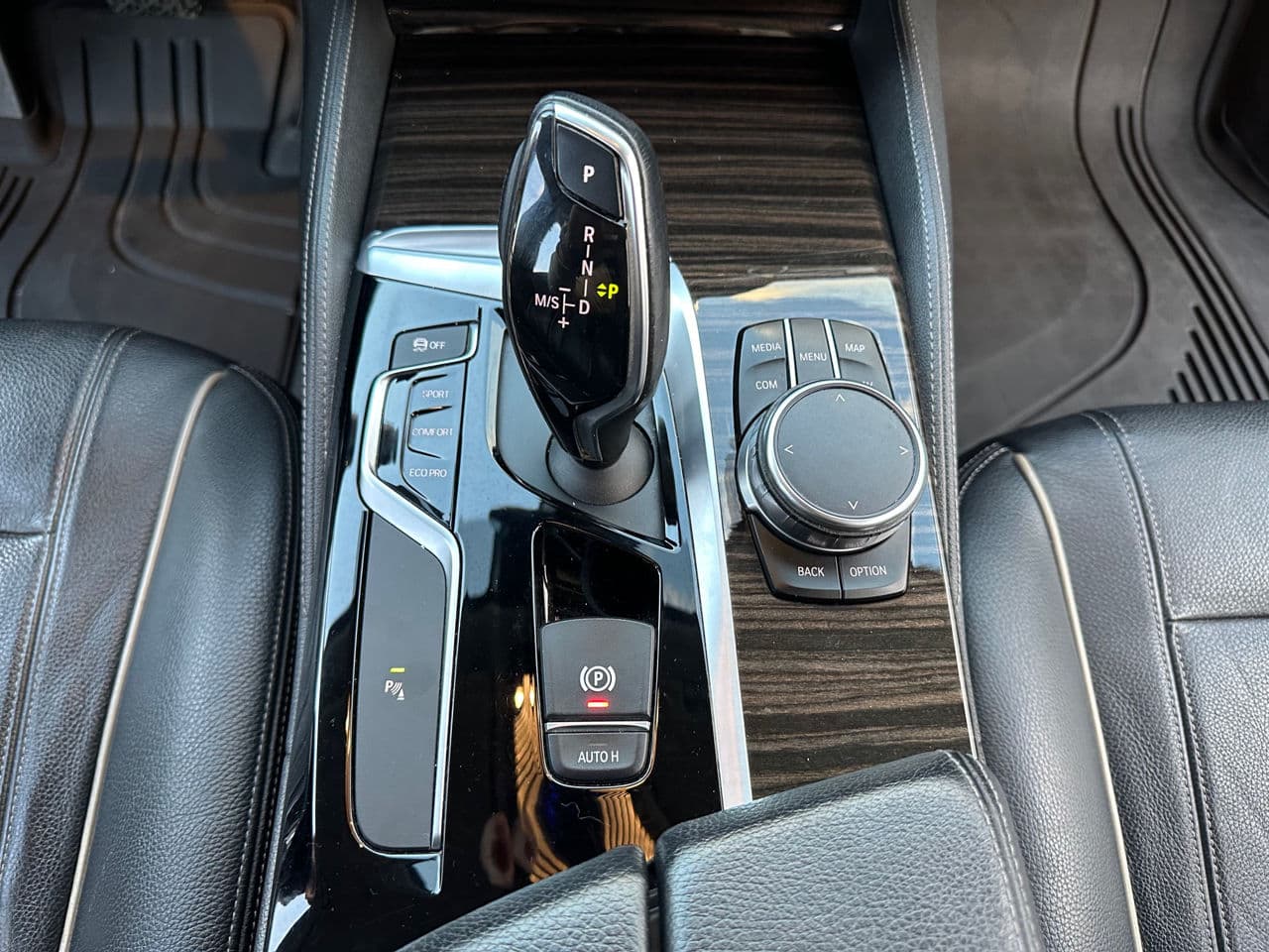2017 BMW 520 — Miniatură 13