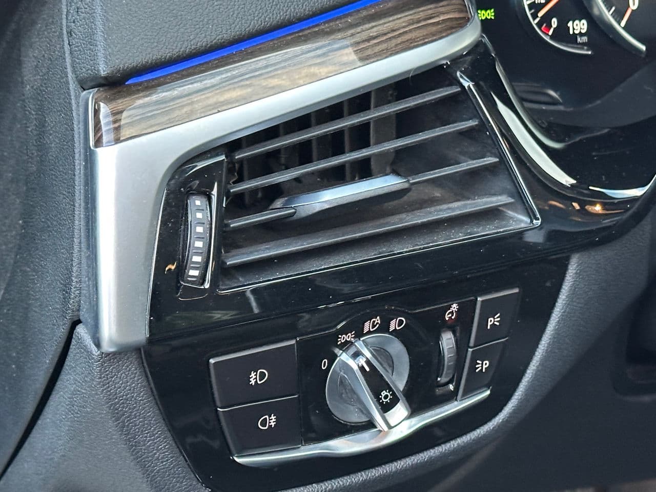 2017 BMW 520 — Miniatură 19