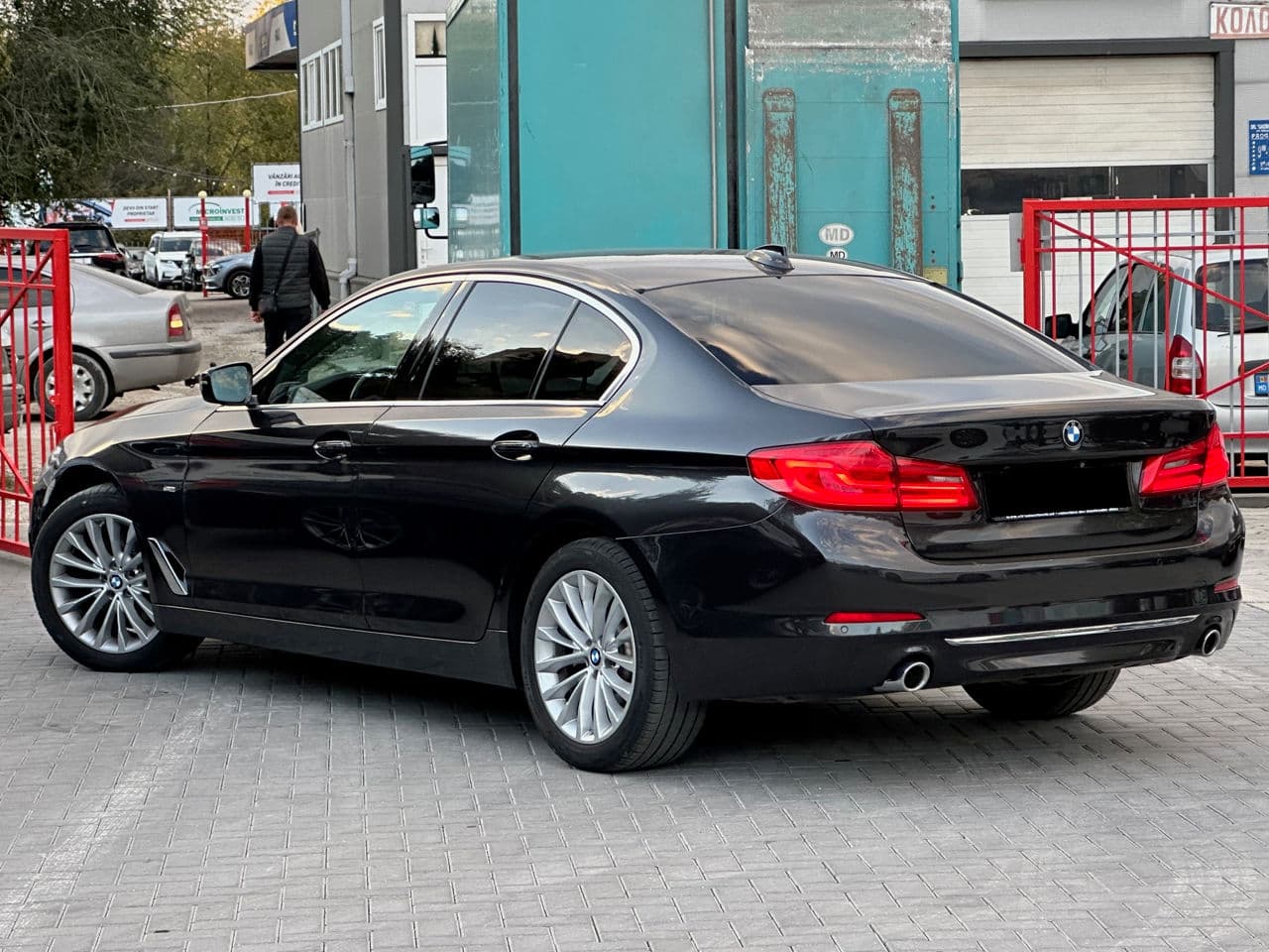 2017 BMW 520 — Miniatură 2