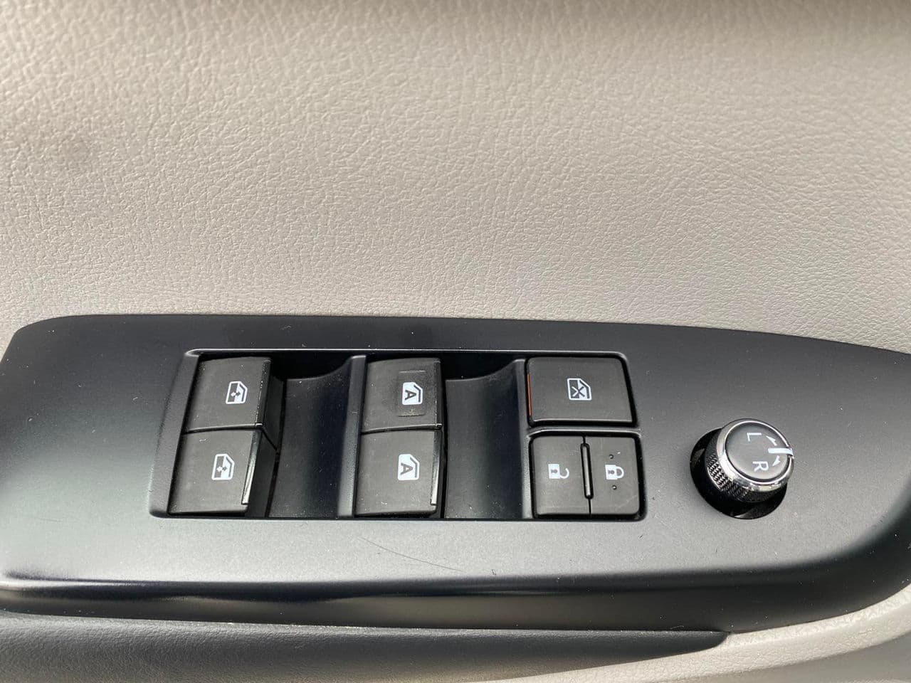 2019 Toyota Highlander — Miniatură 7
