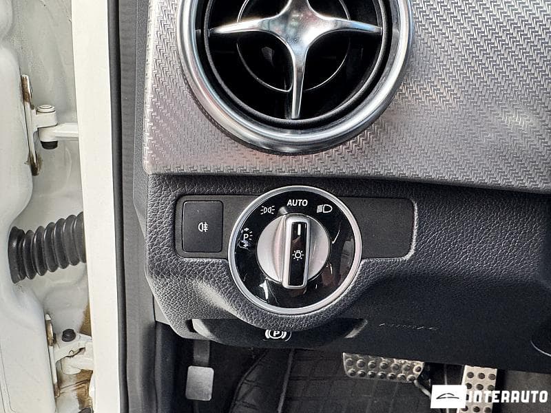 2013 Mercedes GLK 250 — Miniatură 20