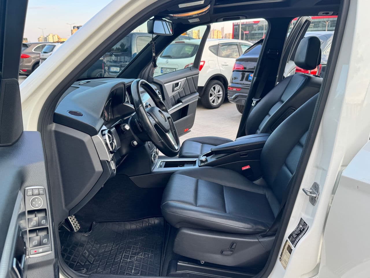 2013 Mercedes GLK 250 — Miniatură 5
