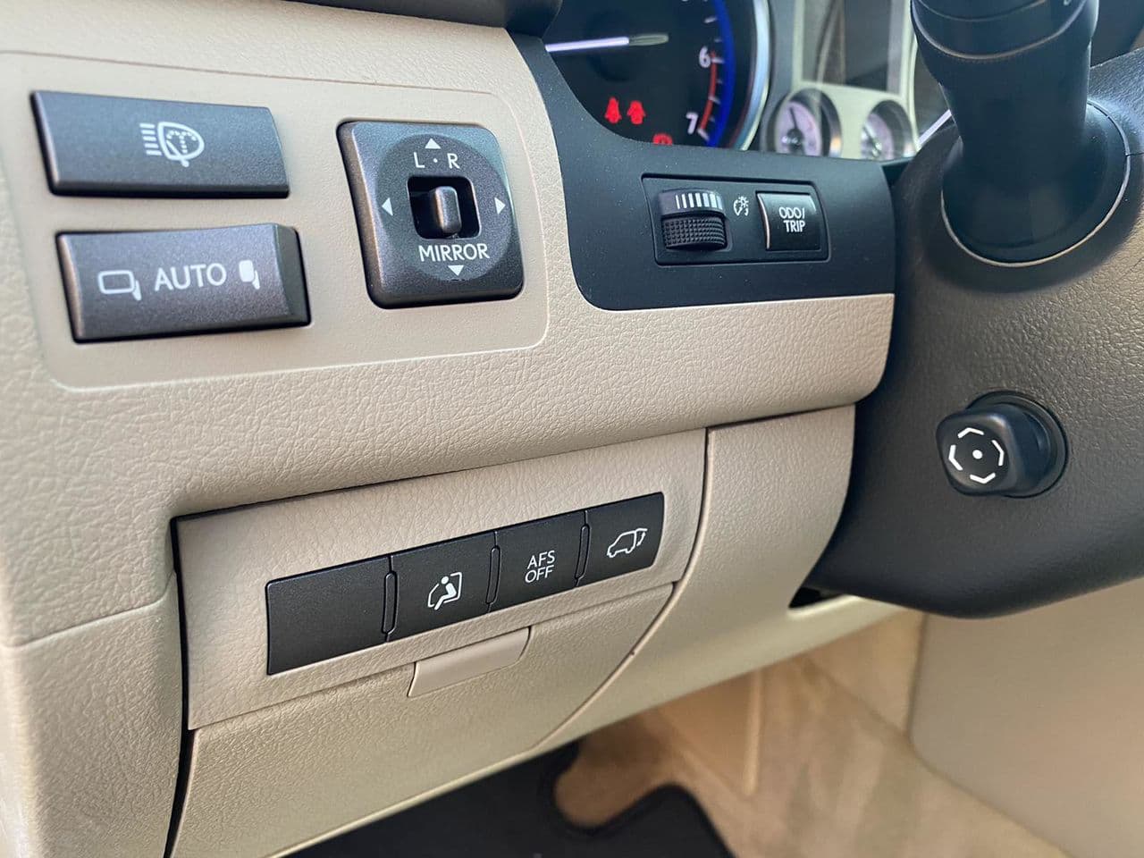 Lexus LX 570 2011 — Миниатюра 16