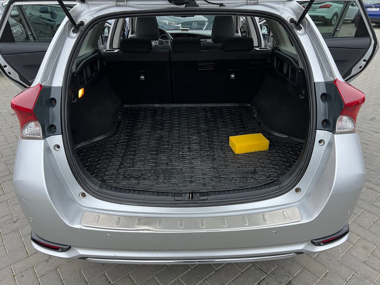 2015 Toyota Auris — Miniatură 19