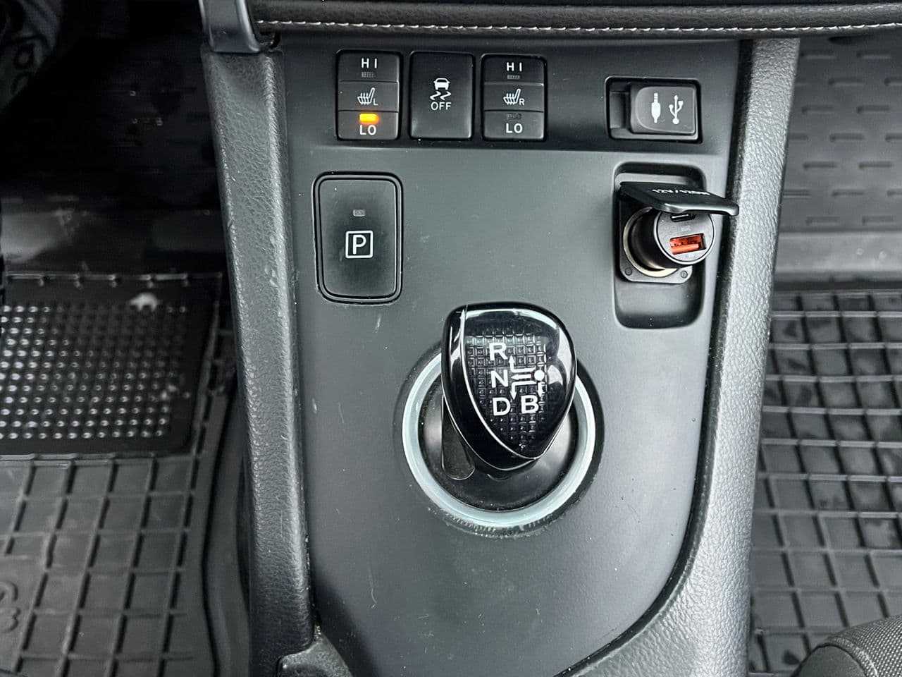 2015 Toyota Auris — Miniatură 11