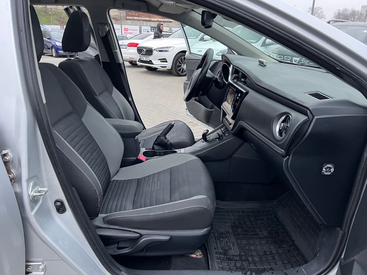 2015 Toyota Auris — Miniatură 15