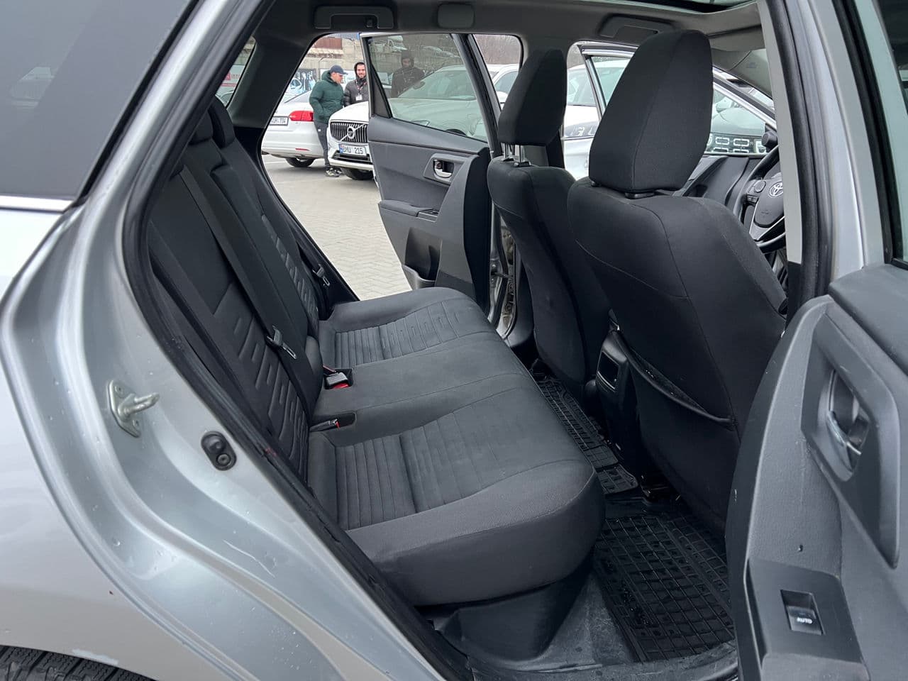 2015 Toyota Auris — Miniatură 14