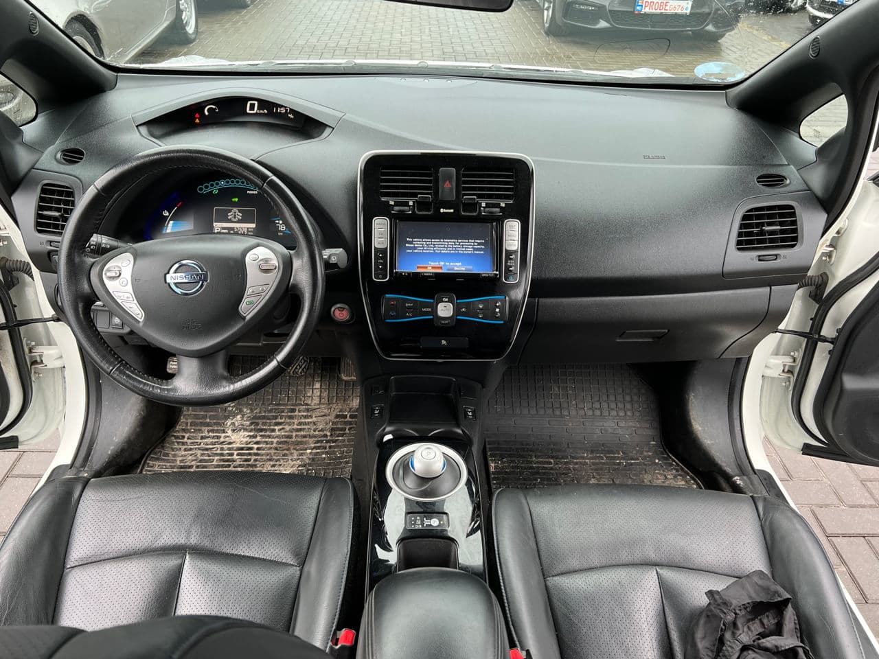 2017 Nissan Leaf — Miniatură 9
