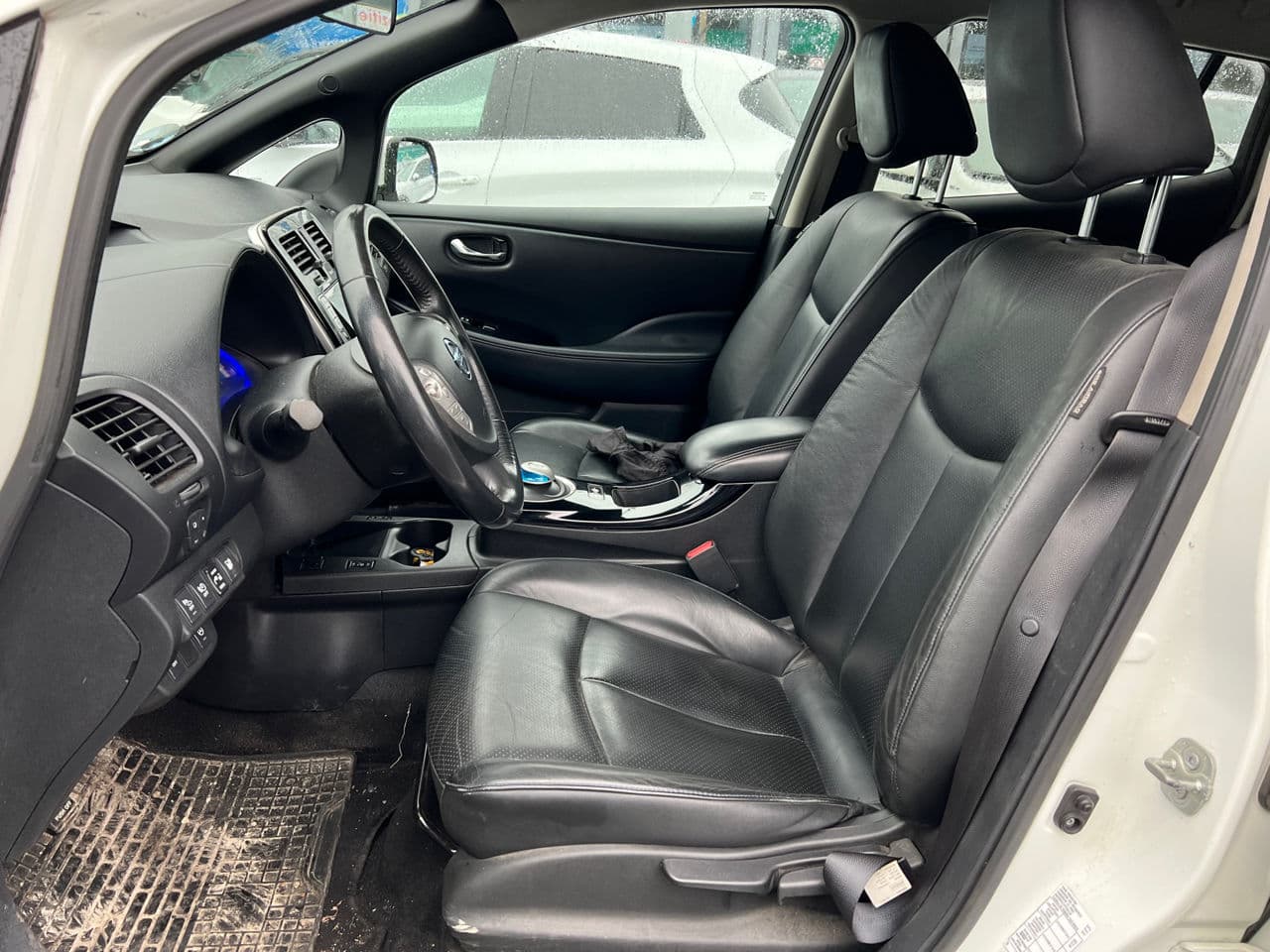 2017 Nissan Leaf — Miniatură 5