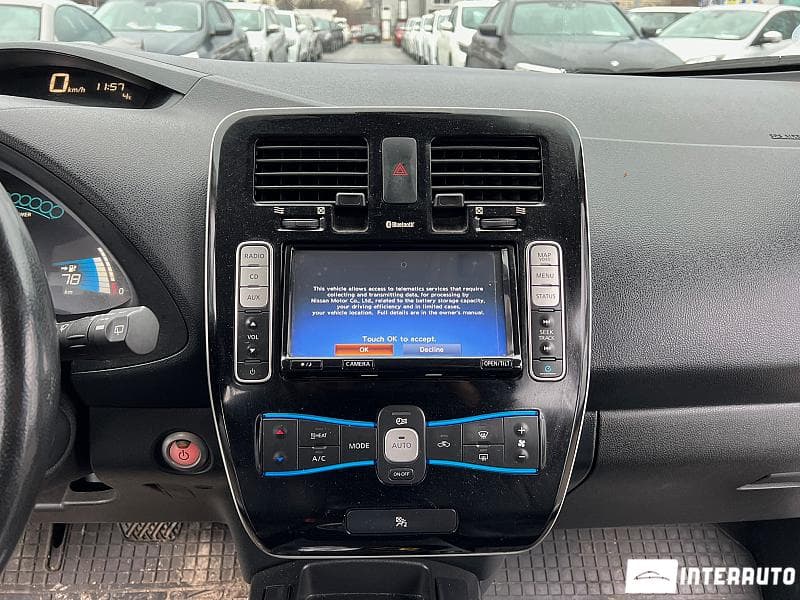 2017 Nissan Leaf — Miniatură 12
