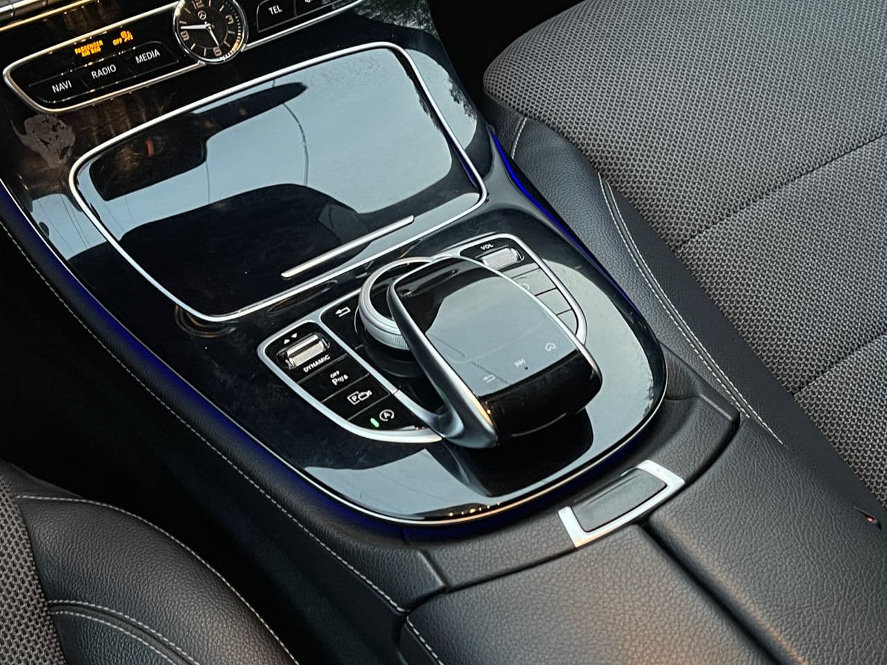 2018 Mercedes E 200 — Miniatură 14