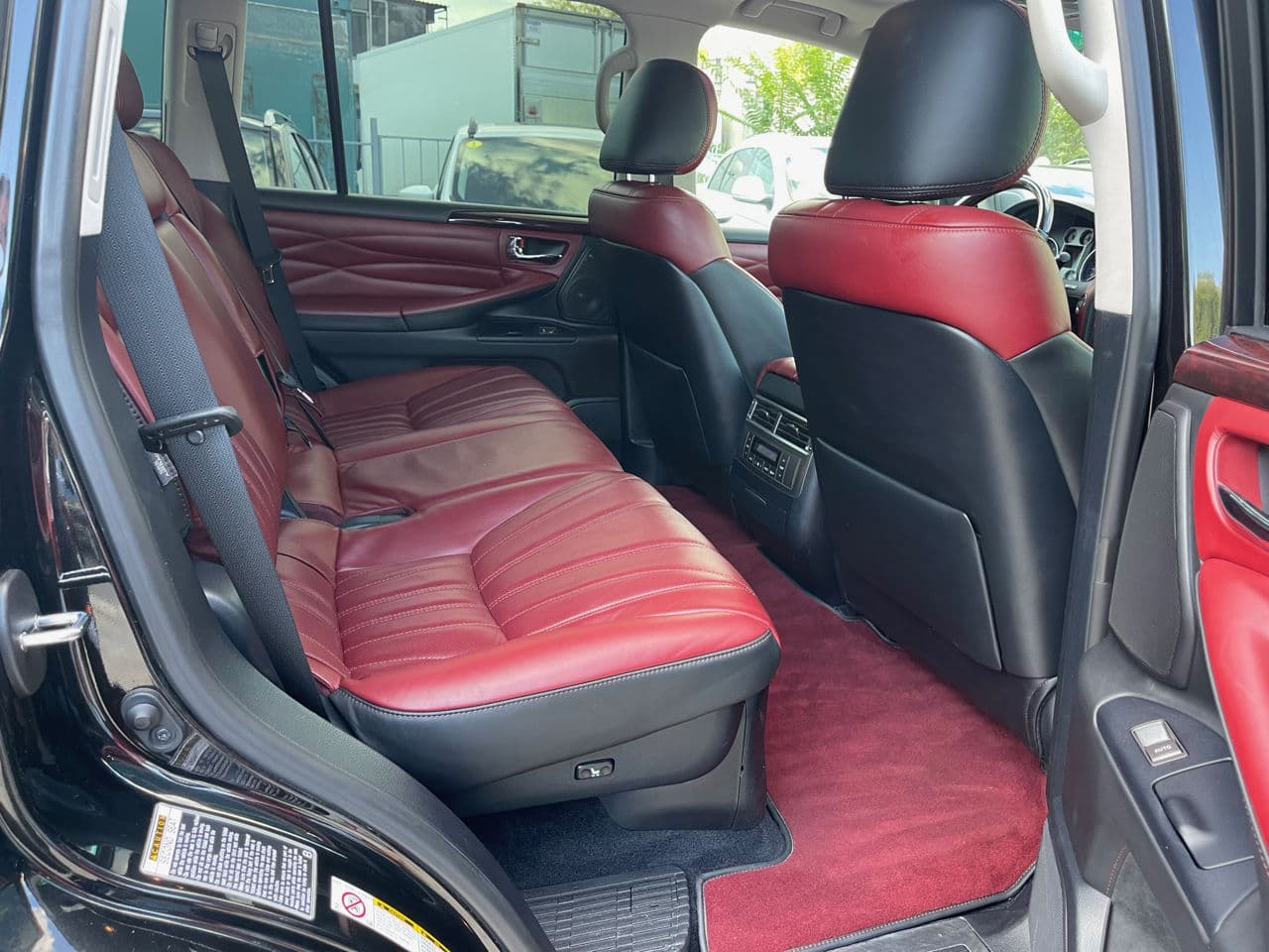 Lexus LX 570 2011 — Миниатюра 17